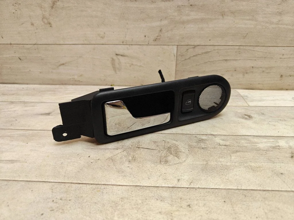 Rear door interior handle – Volkswagen Passat B5.5 (2001-2005)