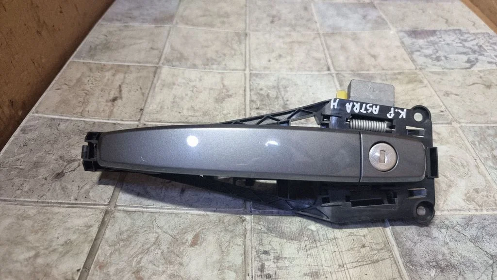 Rear door exterior handle 24463523