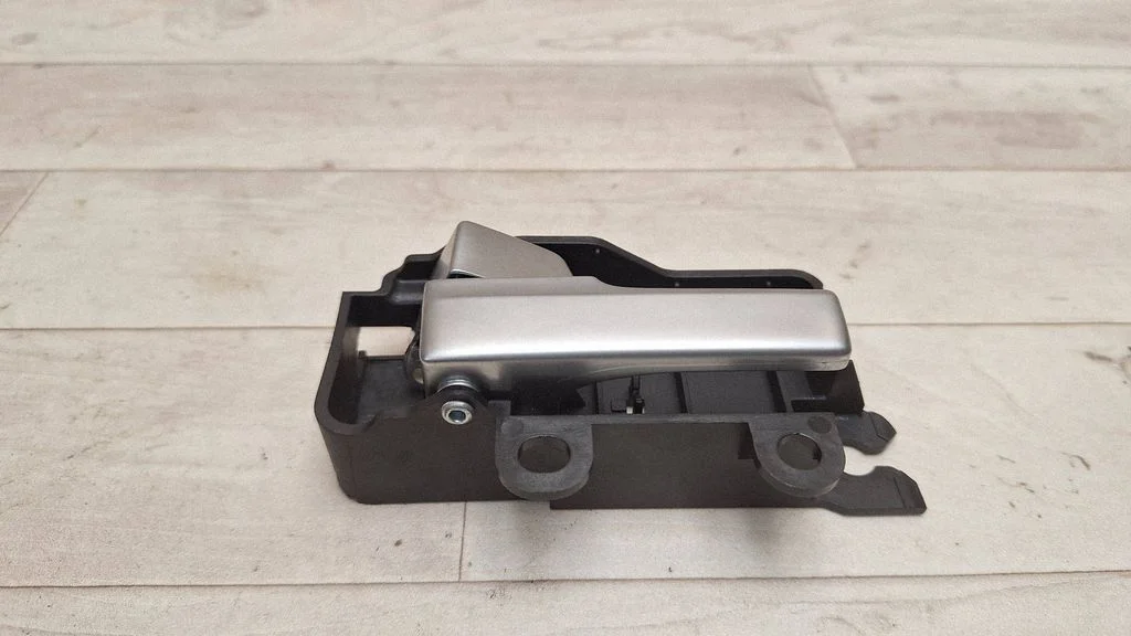 Tagaukse sisemine käepide 3M51R22601BC