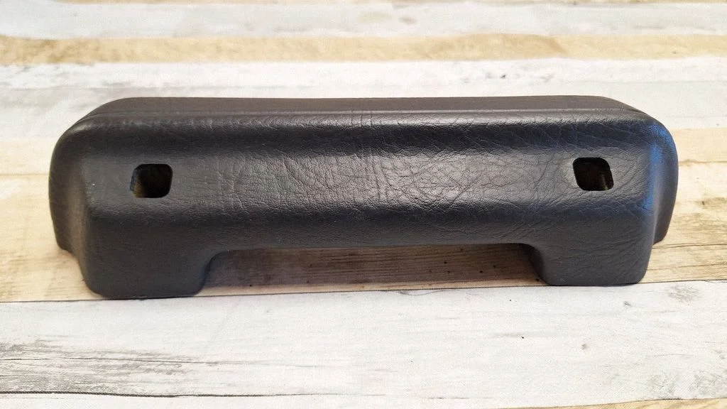 Rear door interior handle 811867173C