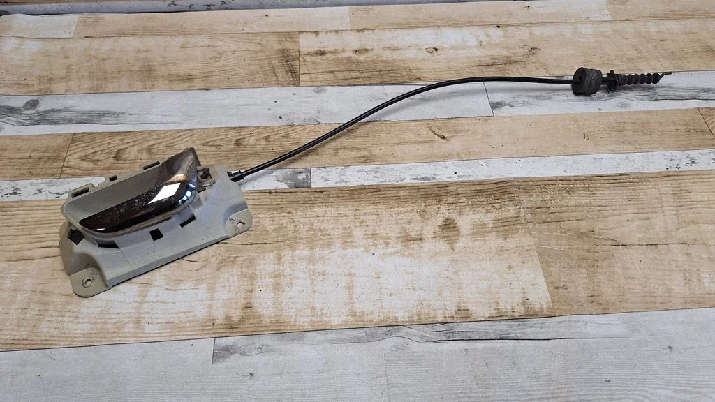Tagaukse sisemine käepide – Volvo S80 (1999-2003)