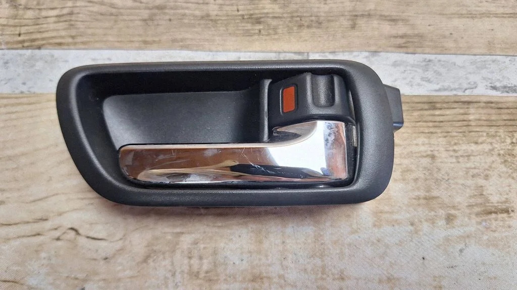 Rear door interior handle 692050F010