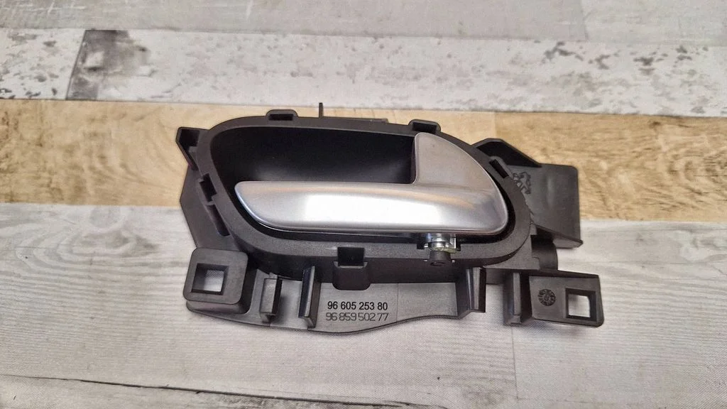 Rear door interior handle 9660525380