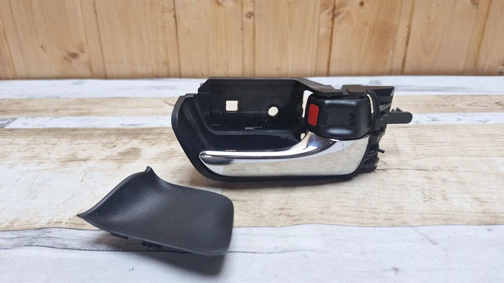 Rear door interior handle 6920547020