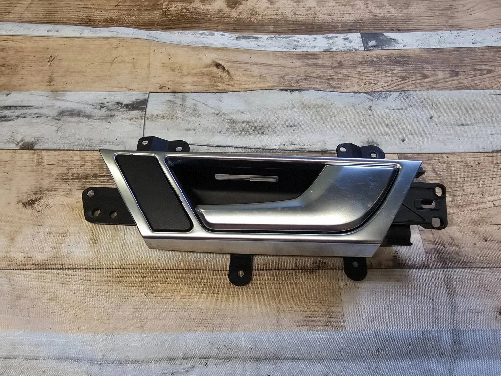 Rear door interior handle 4F0839020