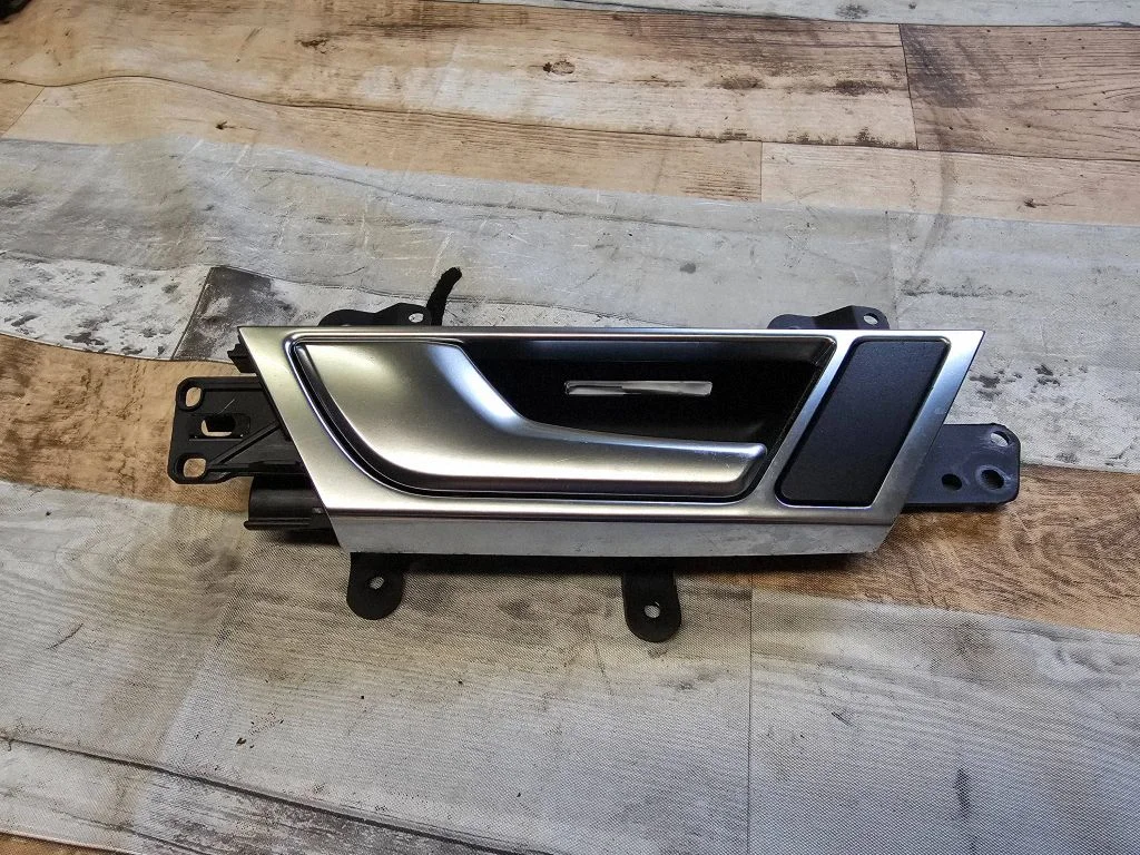 Rear door interior handle 4F0839019