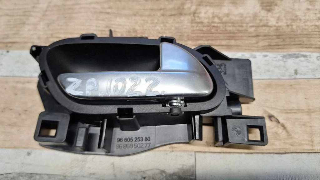 Rear door interior handle – Citroen C5 (2008-2016)