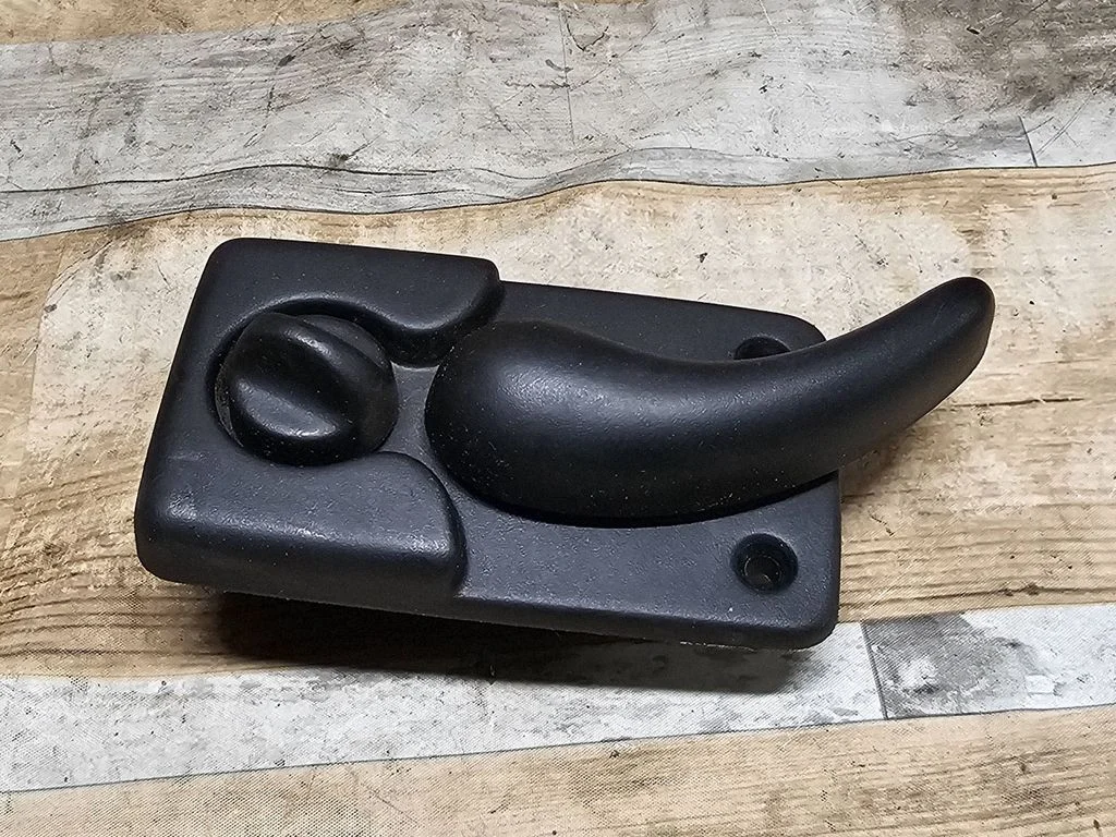 Rear door interior handle 7700352