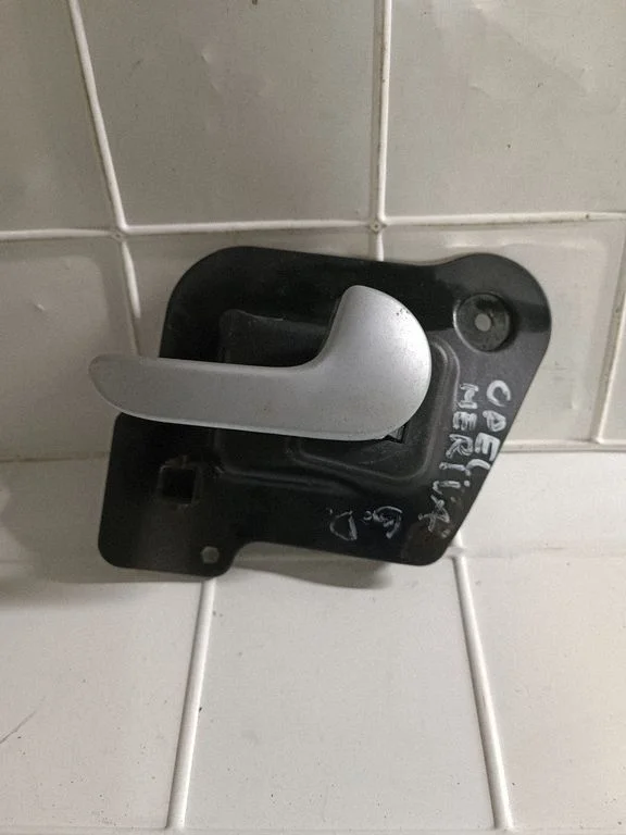 Rear door interior handle 13121861