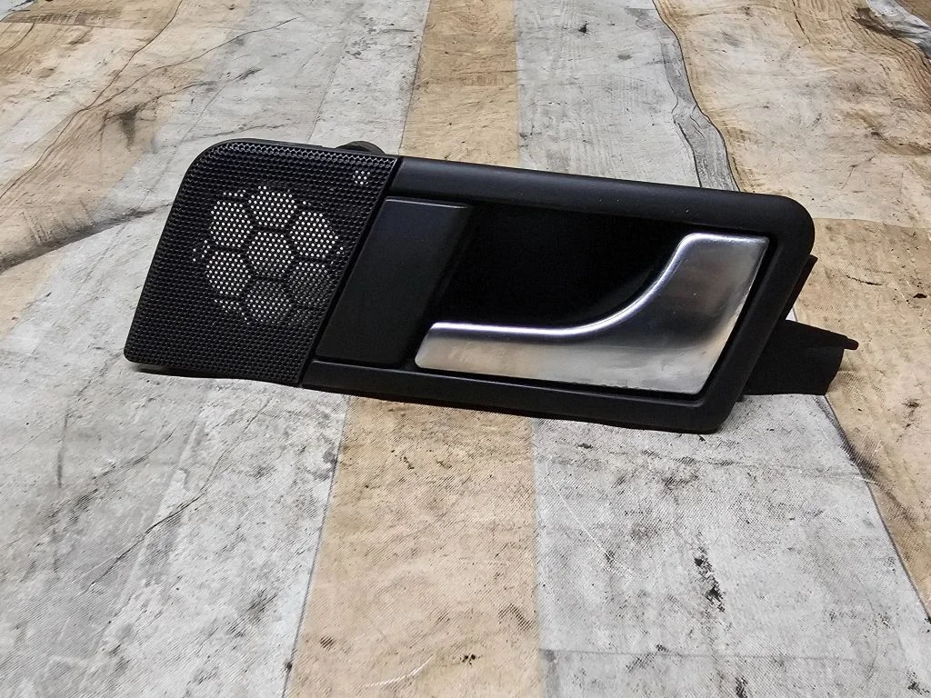 Rear door interior handle 8Z0839020