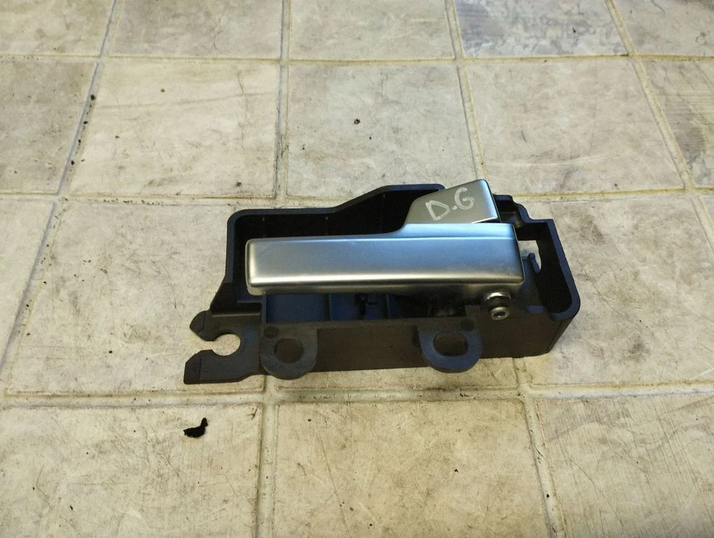 Rear door interior handle 3M51R22600BB