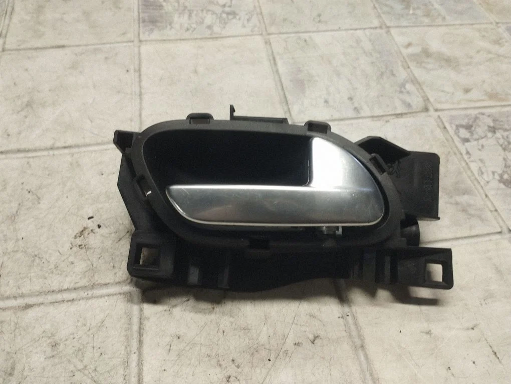 Rear door interior handle – Citroen C5 (2008-2016)