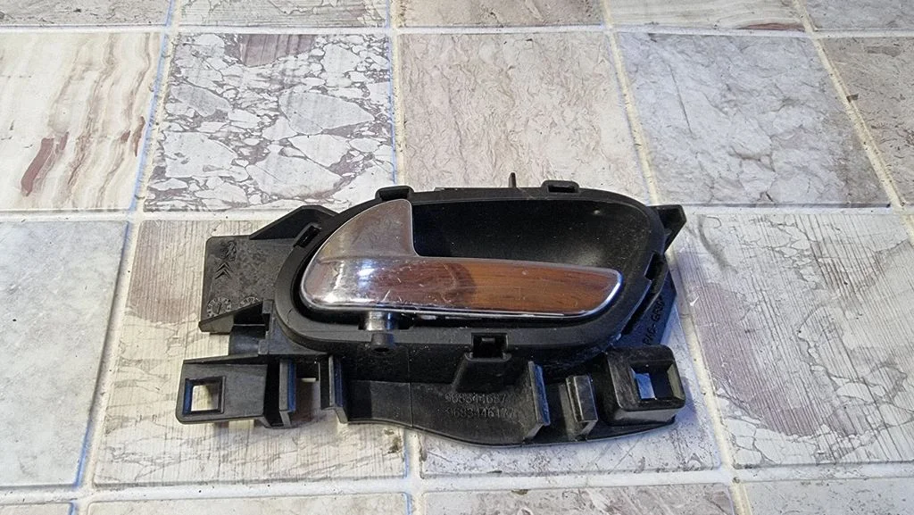 Rear door interior handle 9683446877