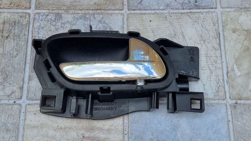 Rear door interior handle 9683446577