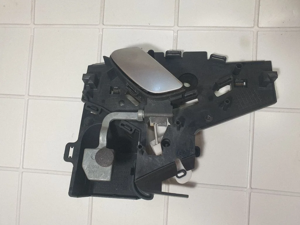Rear door interior handle – Citroen C5 (2005-2008)
