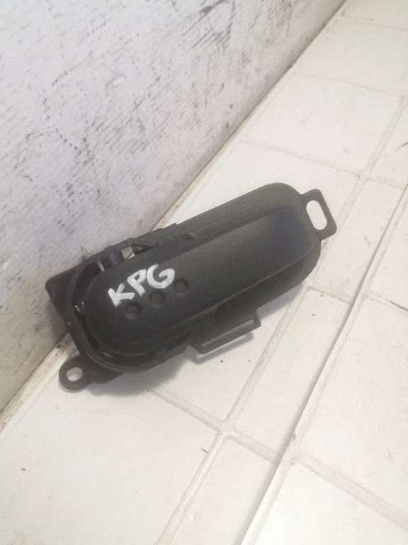 Tagaukse sisemine käepide 5010800006