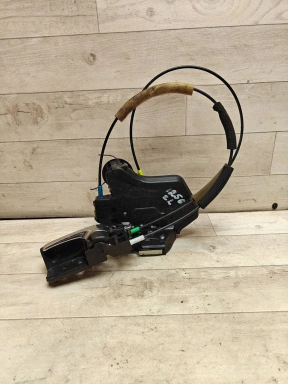 Rear door lock – rear left