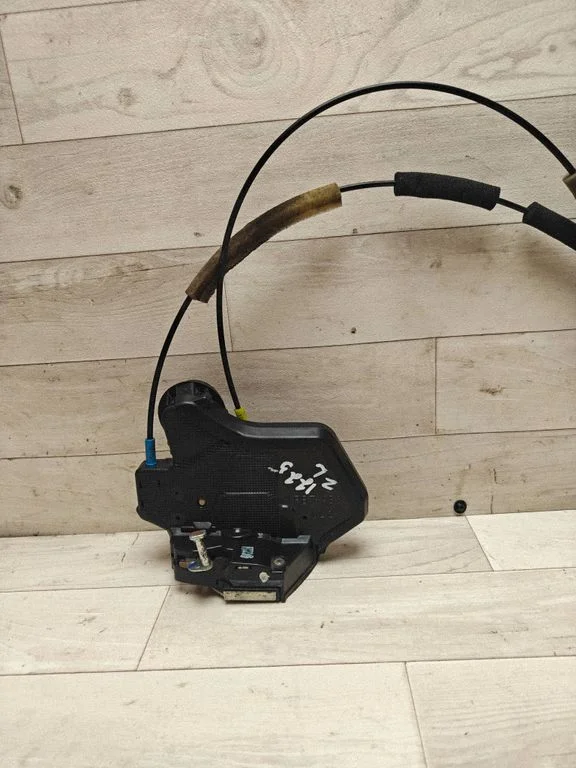 Rear door lock – rear left