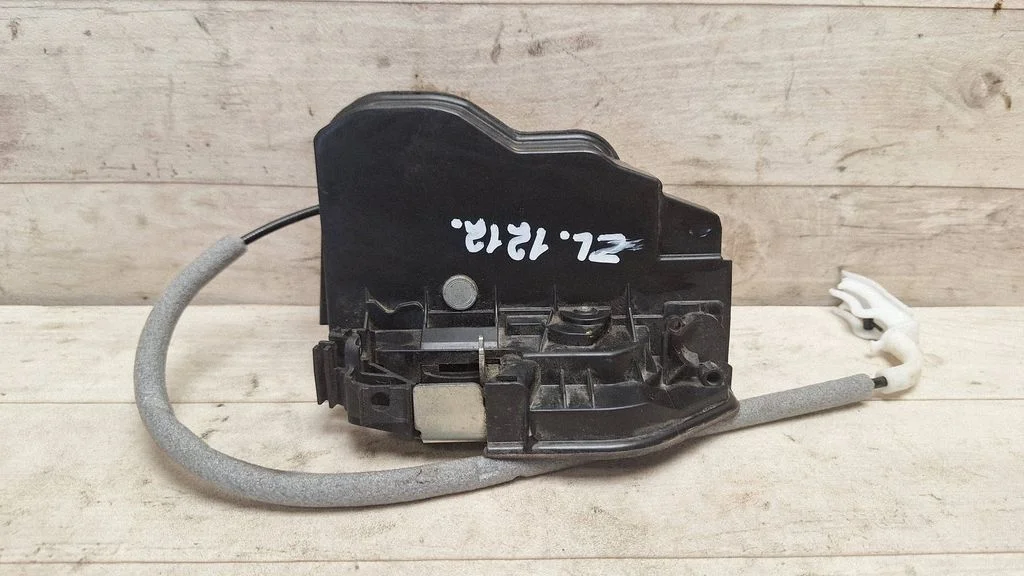 Rear door lock – BMW X3 E83 (2003-2010)