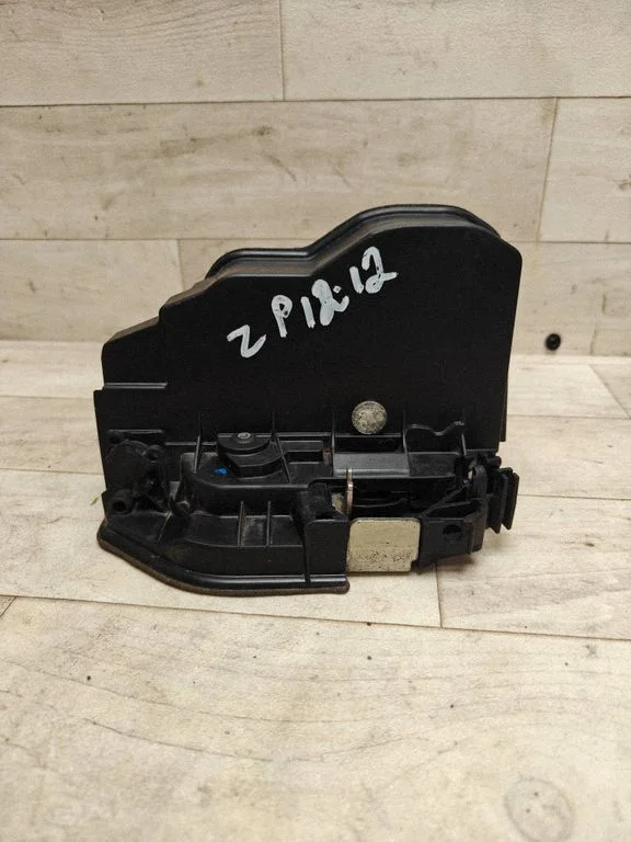 Rear door lock – BMW X3 E83 (2003-2010)