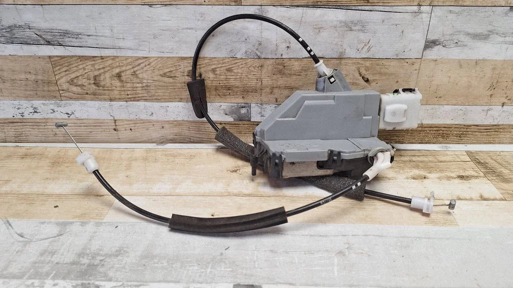 Rear door lock 574394