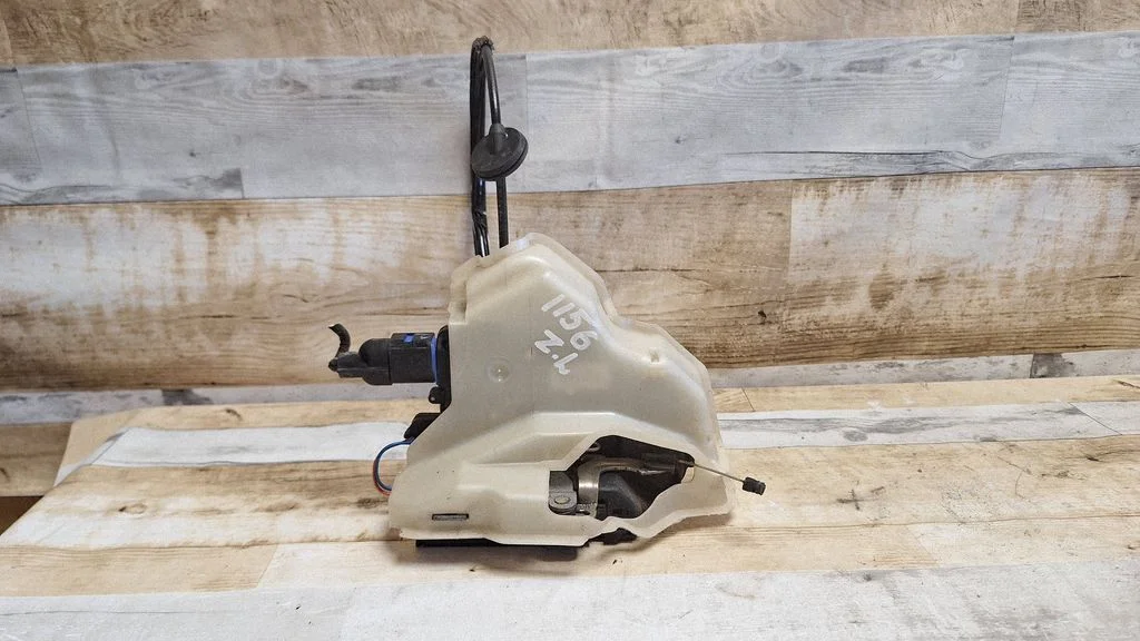 Rear door lock – rear left