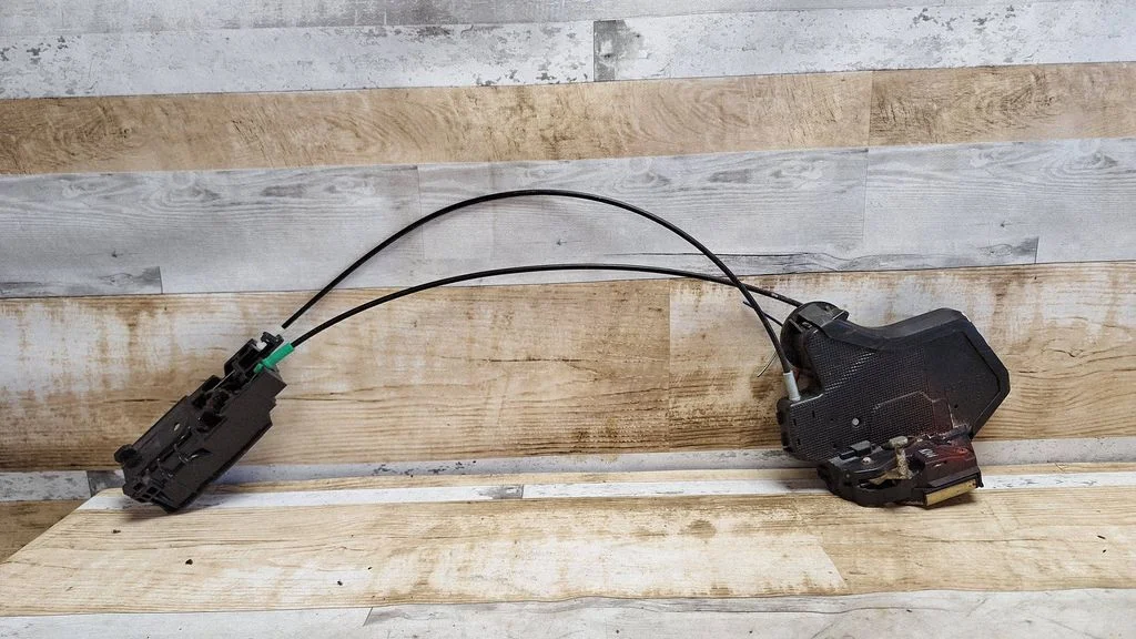 Rear door lock – rear left