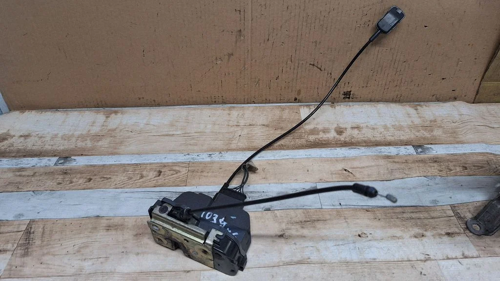 Rear door lock – Renault Megane II (2006-2008)