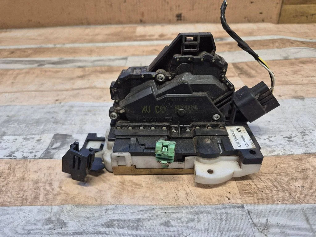 Tagaukse lukk 3S41A264A26BC