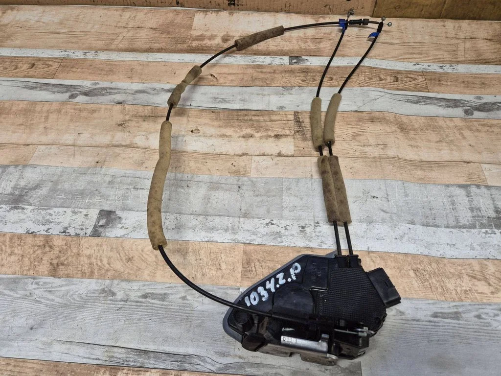 Rear door lock 825003TA0A
