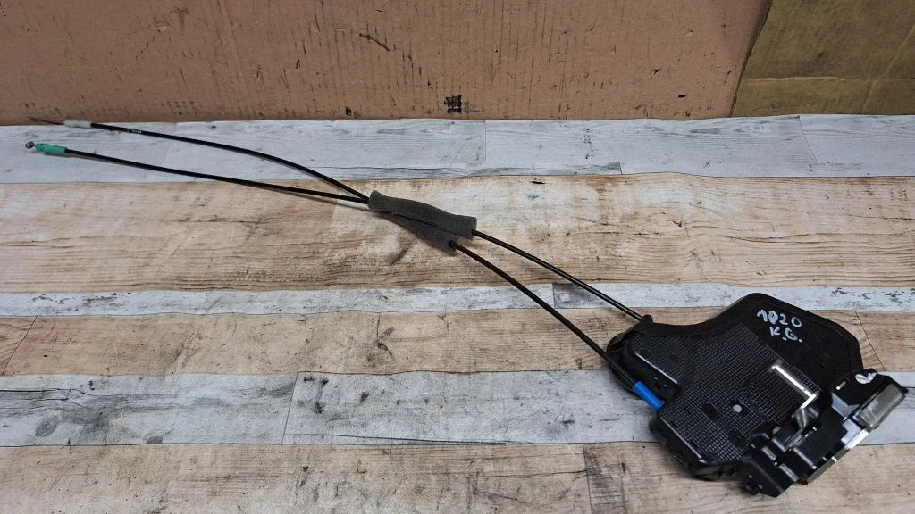 Rear door lock – rear left