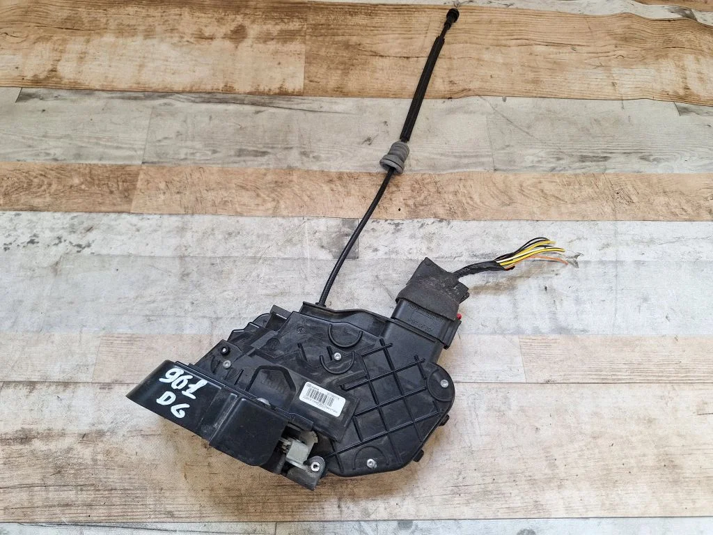 Rear door lock 30799319