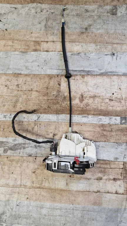 Rear door lock – Chrysler Sebring (ST-22 - JR) (2000-2007)