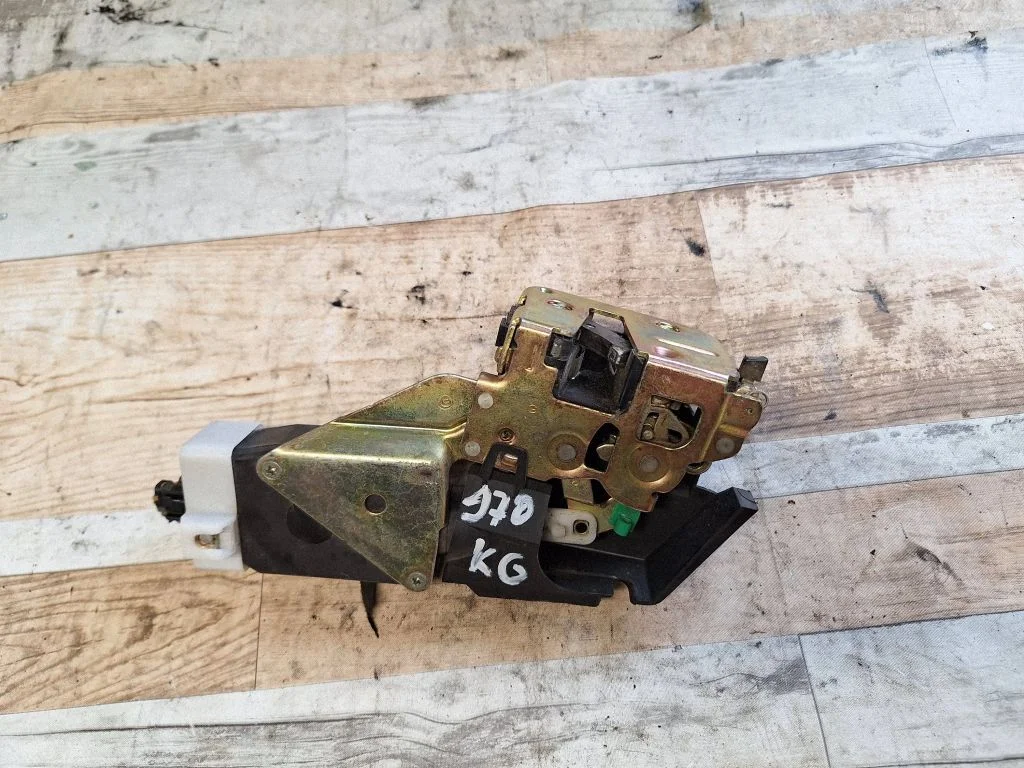 Rear door lock – rear left