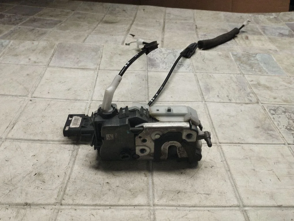 Rear door lock – Citroen C5 (2008-2016)