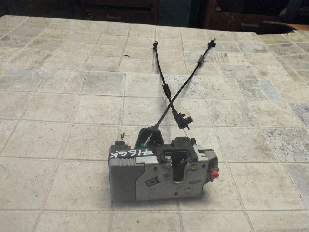 Rear door lock 4855193