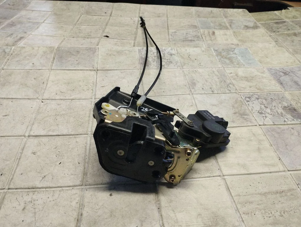 Rear door lock – rear left