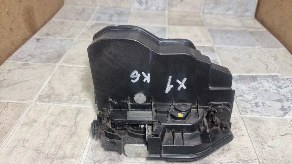 Rear door lock – BMW X1 E84 (2009-2015)