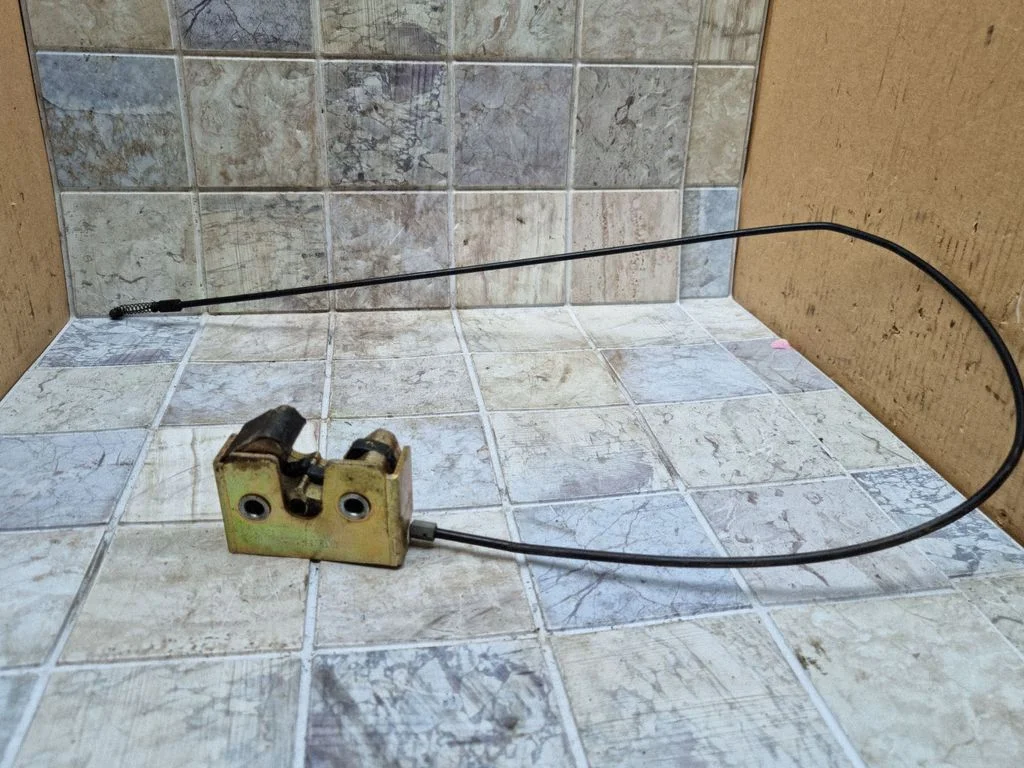 Rear door lock – Ford Transit - Tourneo Connect (2003-2008)