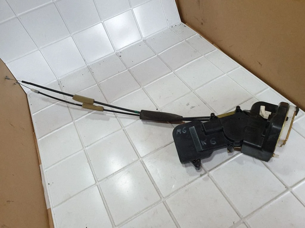 Rear door lock – Mazda 6 (2002-2008)