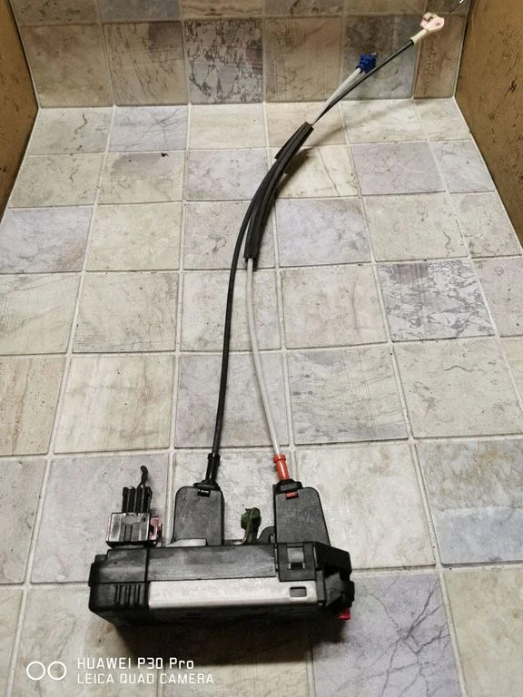 Rear door lock – Opel Zafira A (1999-2005)
