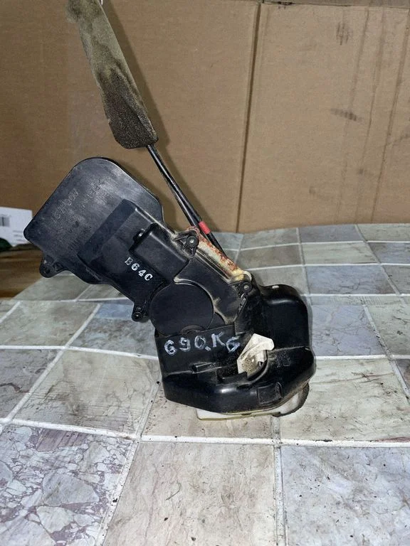 Rear door lock – Mazda 6 (2002-2008)