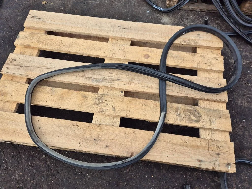 Rear door rubber seal (on body) – Opel Vectra C (2005-2009)