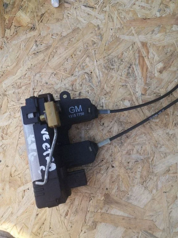 Rear door lock – Opel Vectra C (2002-2005)