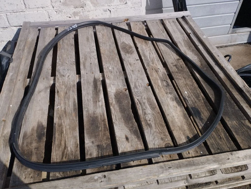 Tagaukse tihend (kere pool) – Subaru Outback (2007-2009)