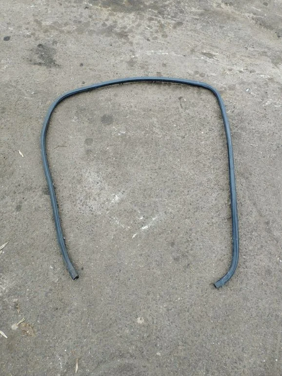 Rear door rubber seal (on body) – Lexus IS 220D-250-350 (2006-2013)