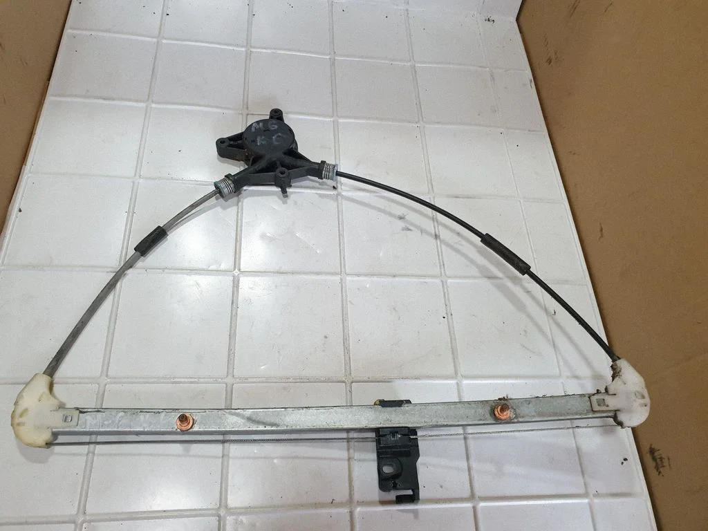 Rear window lifting mechanism without motor – rear left