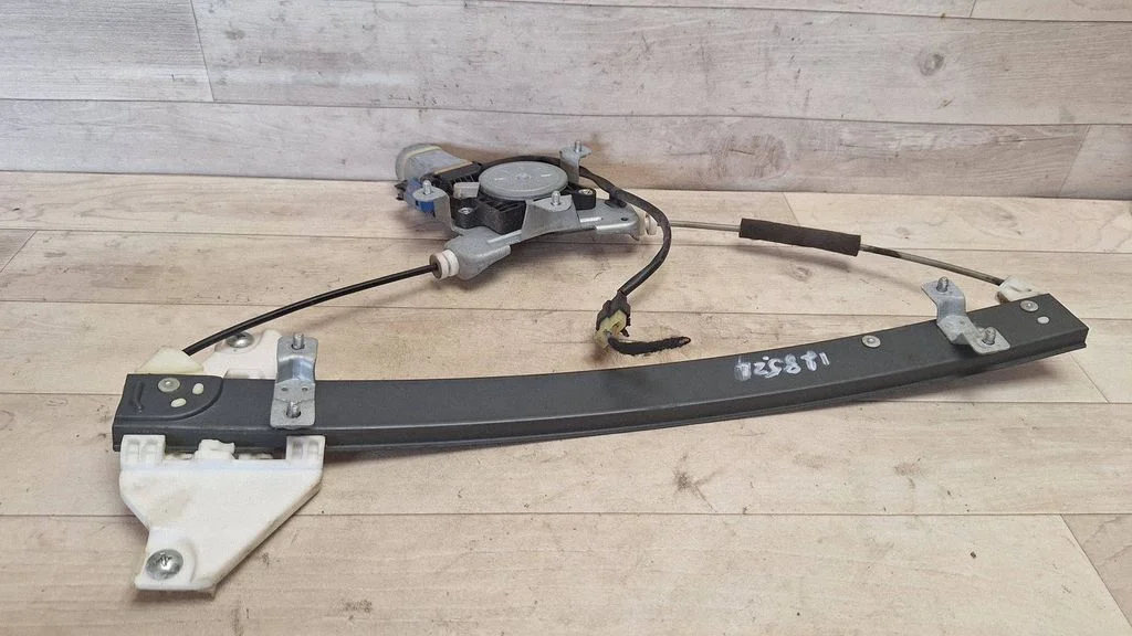 Rear door window regulator with motor 96647591
