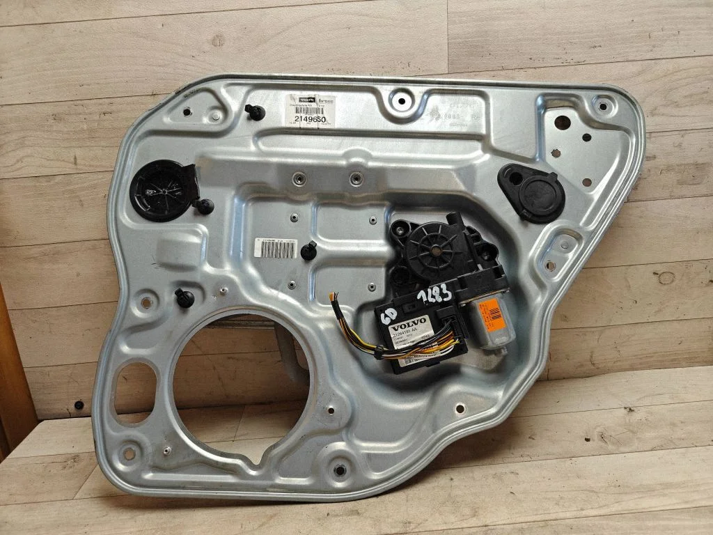 Rear door window regulator with motor 31264191AA