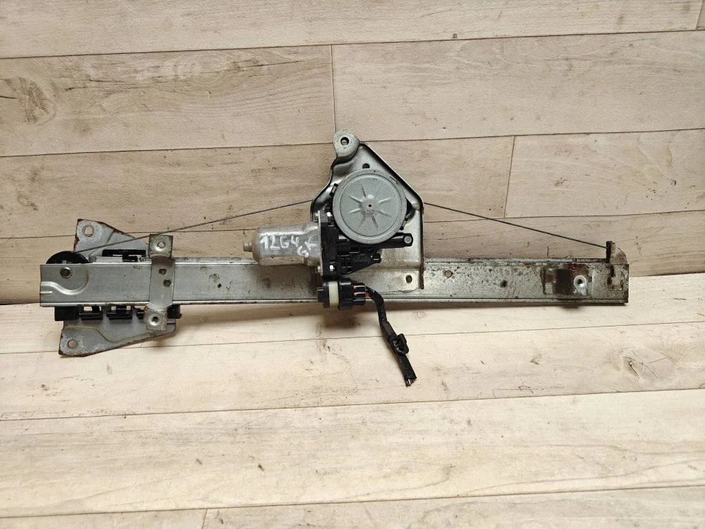 Rear door window regulator with motor MR989948